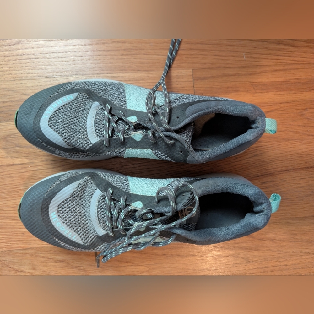 Merrell Women's Gray and Teal Athletic Shoes